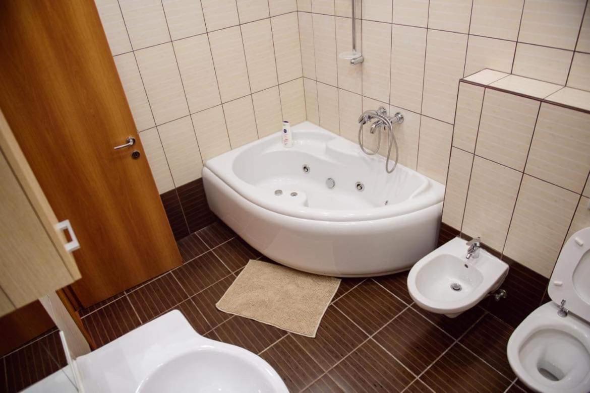 Sadara Sea Breeze Apartamento Năvodari Exterior foto